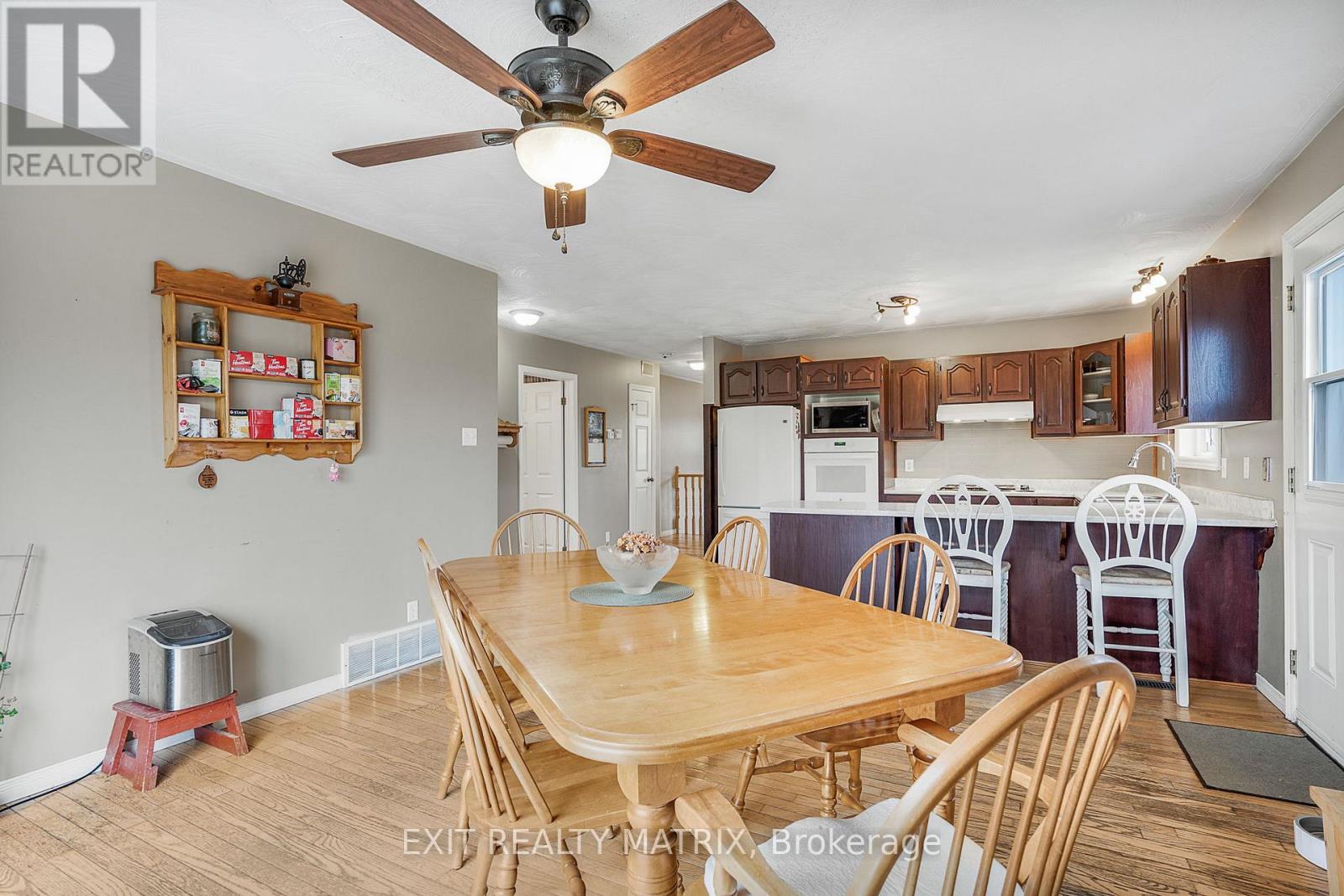 95 St James Street, North Glengarry, Ontario  K0C 1A0 - Photo 9 - X12082494