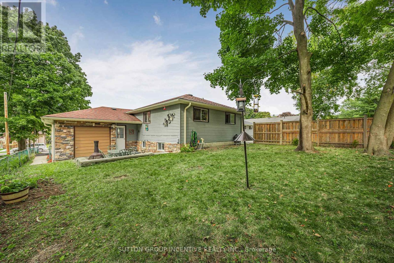 Property at 133 GUNN STREET image 3