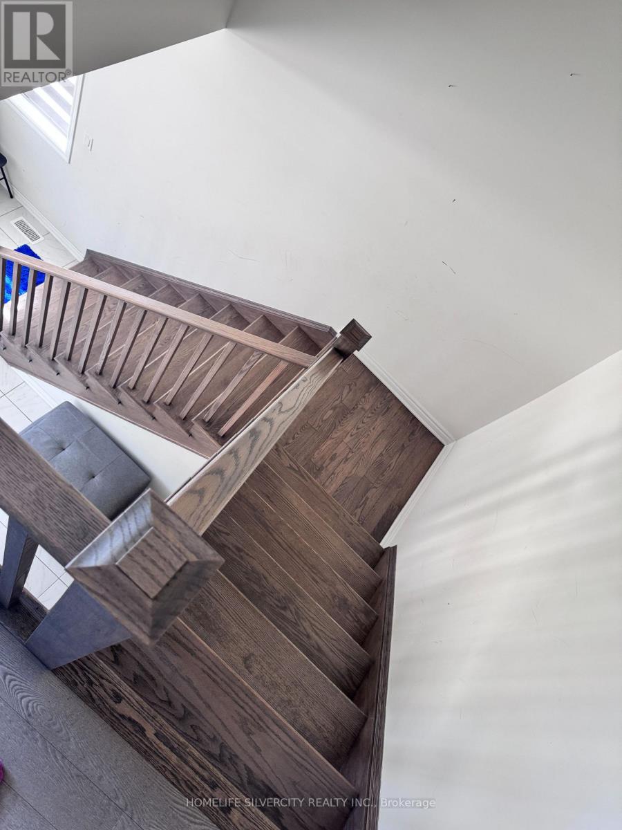 24 Eberly Wood, Caledon, Ontario  L7A 0H1 - Photo 6 - W12082507