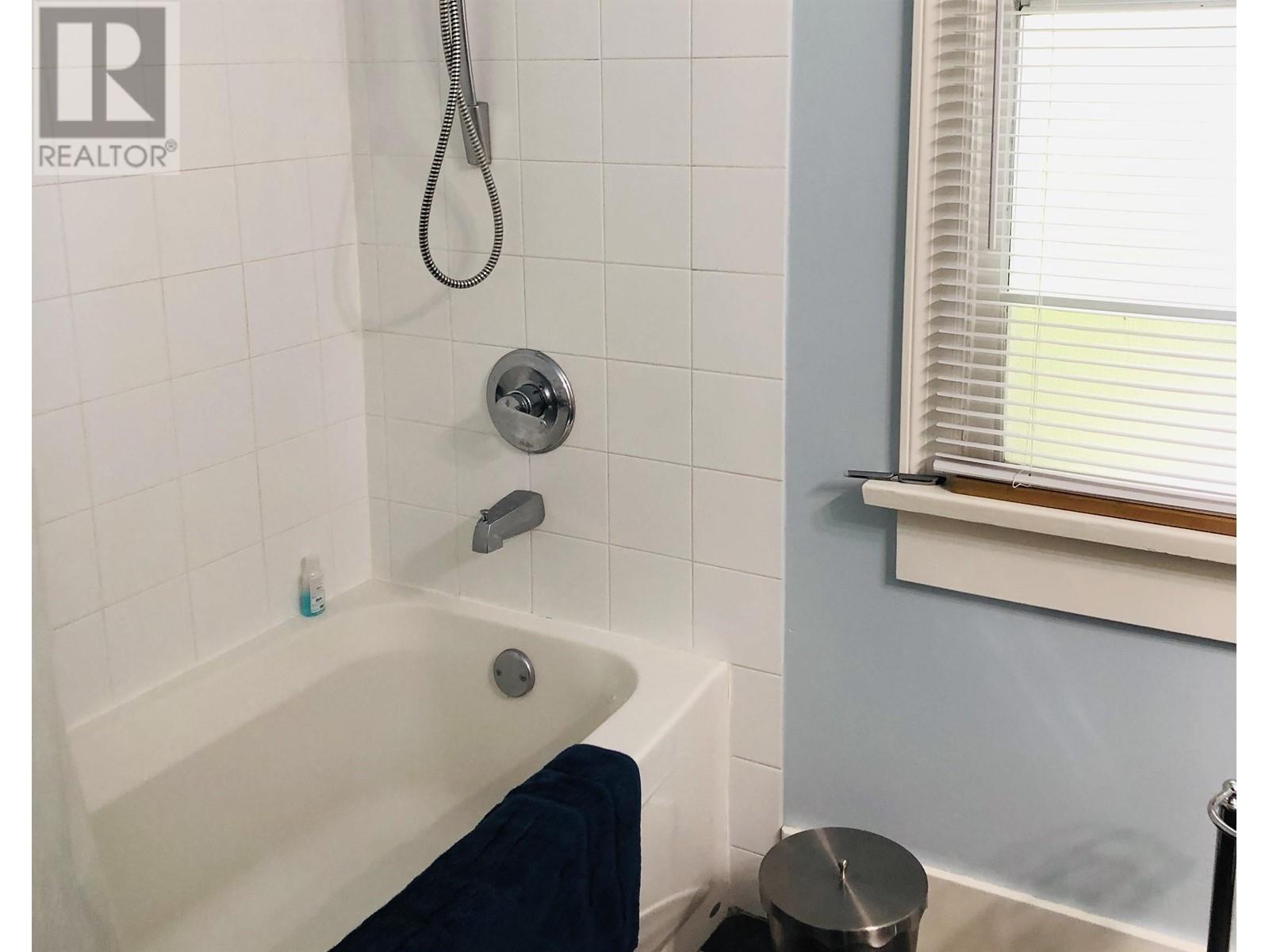 3870 W 37th Avenue, Vancouver, British Columbia  V6N 2W3 - Photo 8 - R2989275