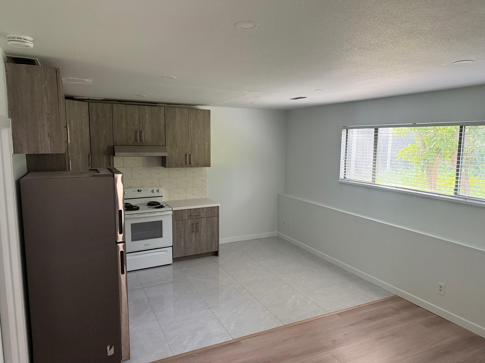 3611 Nicola Street, Abbotsford, British Columbia  V2T 4Z6 - Photo 8 - R2990020