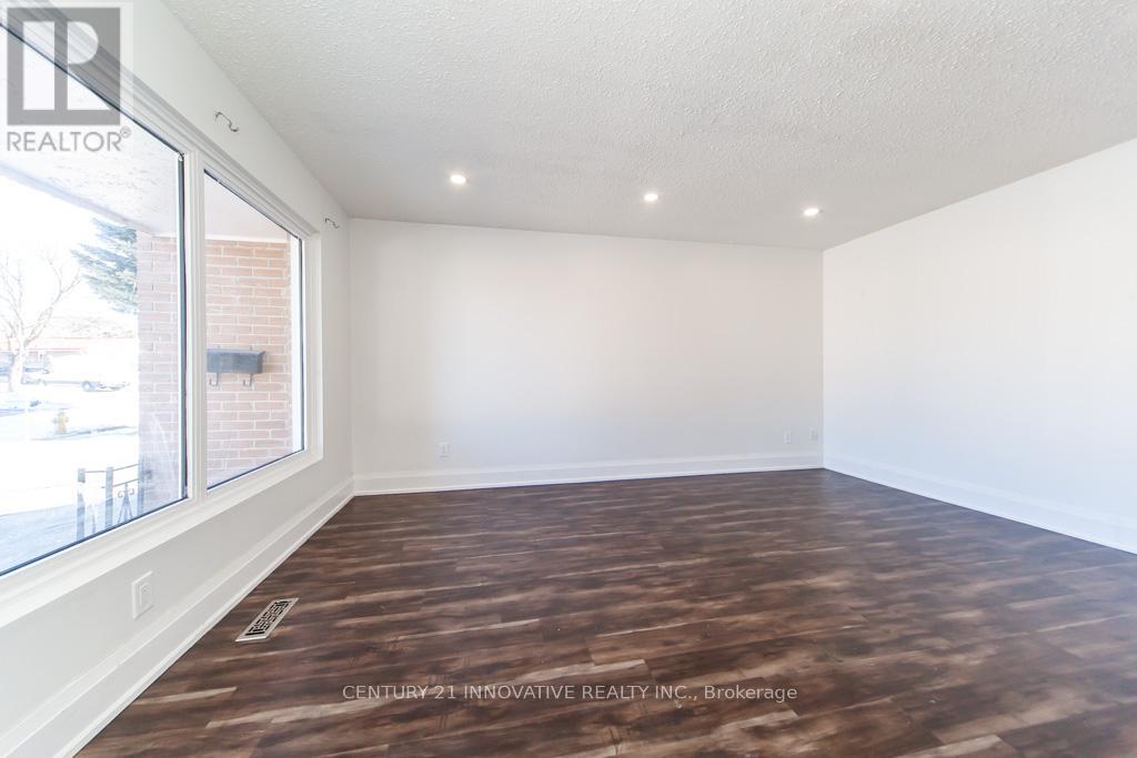 Property at 220 JOHN TABOR TRAIL image 3