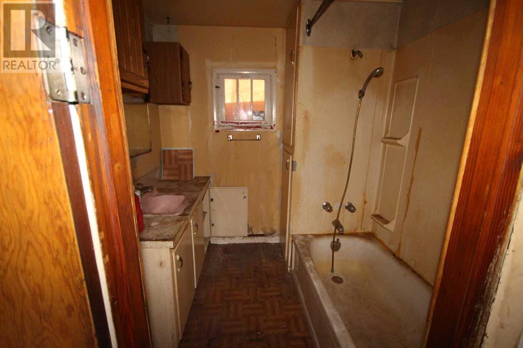 402 Centre, Empress, Alberta  T0J 1E0 - Photo 13 - A2210744