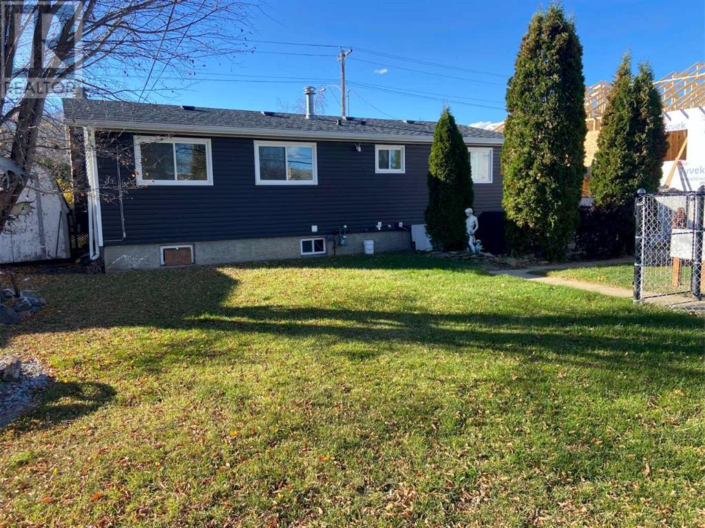 1113 14 Street, Wainwright, Alberta  T9W 1E8 - Photo 2 - A2171834