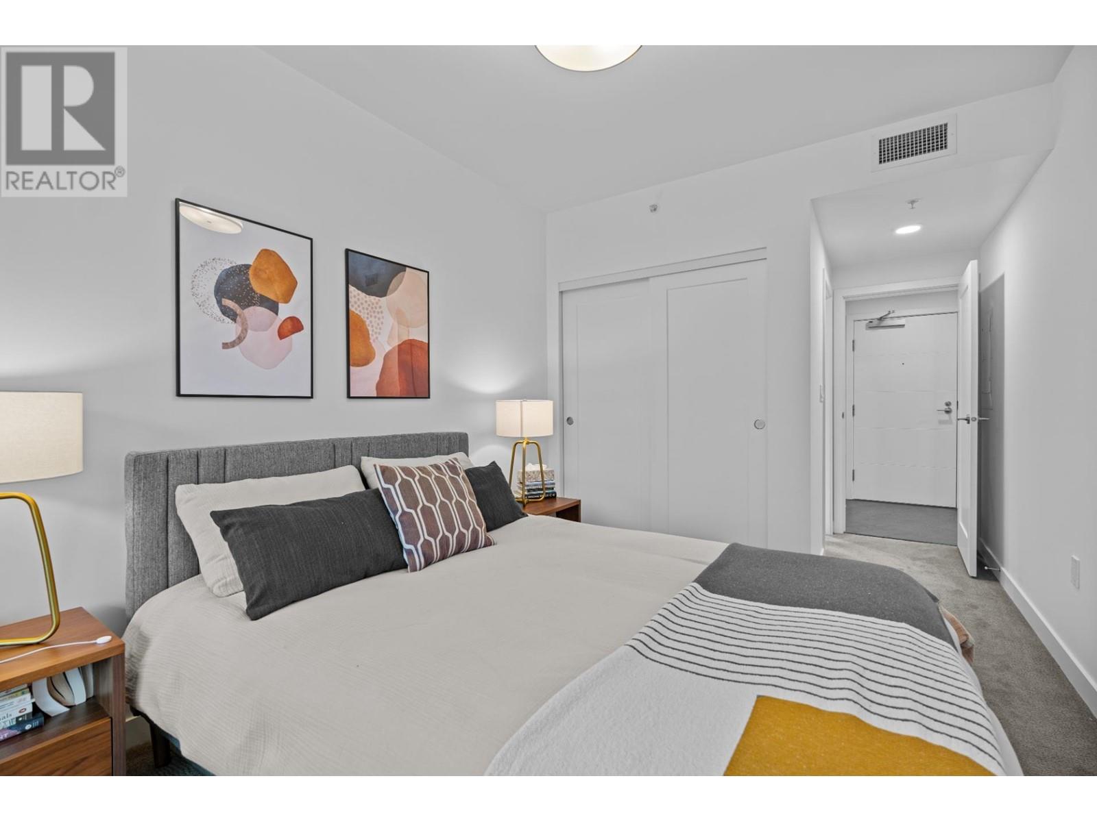 Listing Picture 18 of 31 : 1206 3280 CORVETTE WAY, Richmond / 烈治文 - 魯藝地產 Yvonne Lu Group - MLS Medallion Club Member