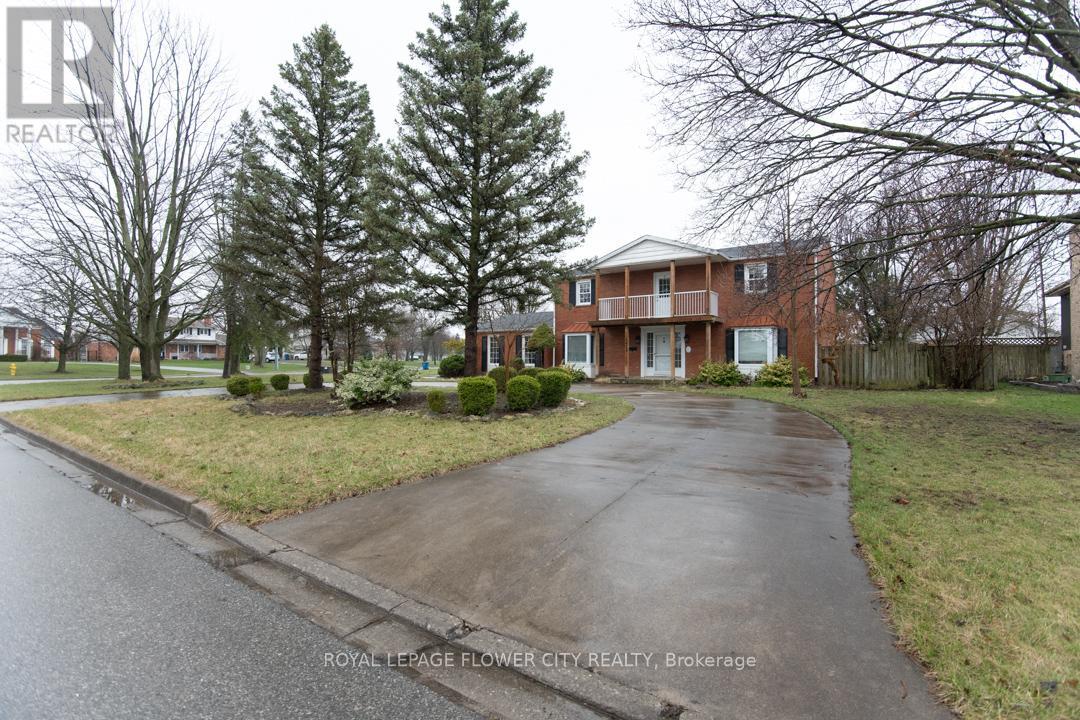 Property at 571 SANDRA CRESCENT image 4