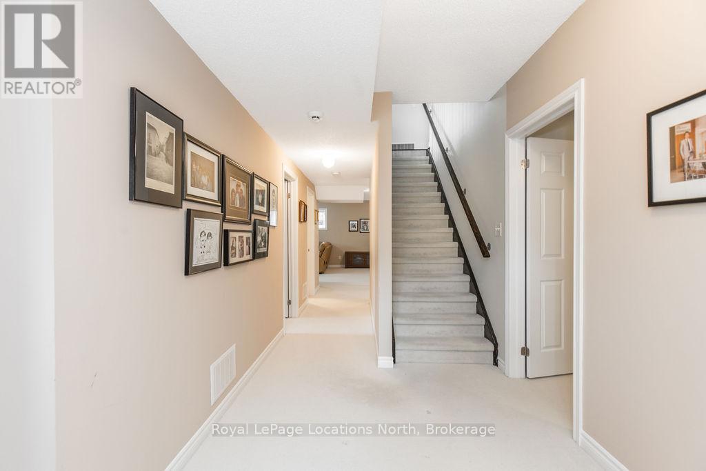58 Waterview Road, Wasaga Beach, Ontario  L9Z 0E9 - Photo 26 - S12082561