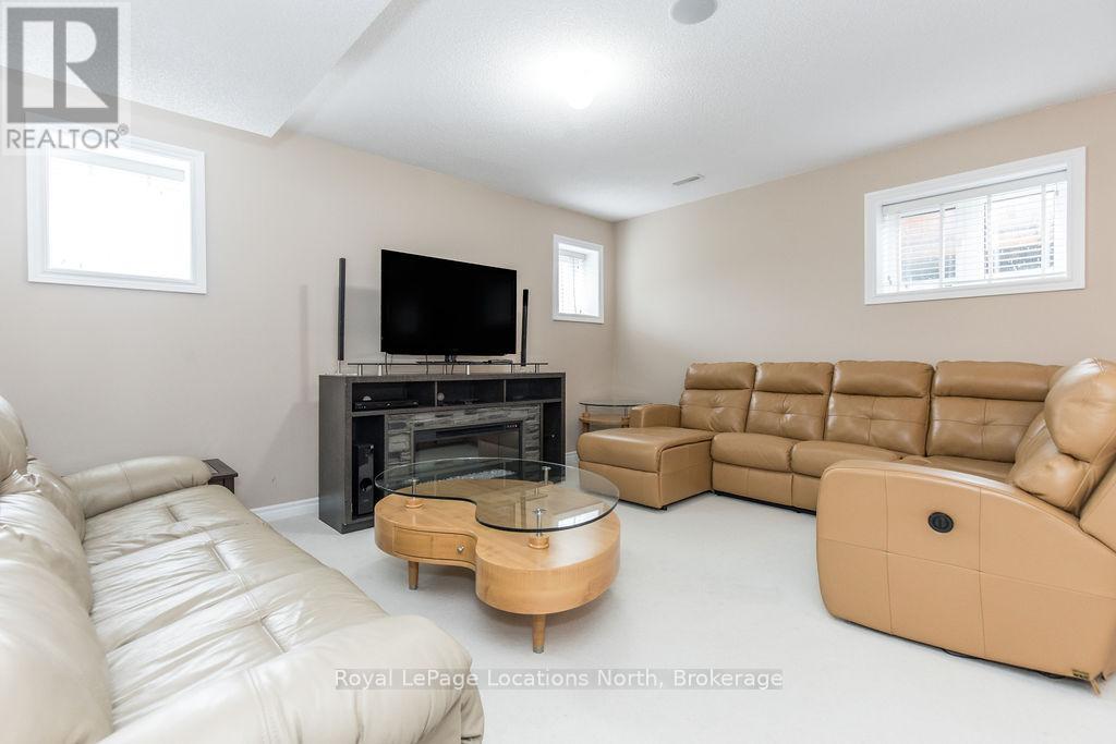 58 Waterview Road, Wasaga Beach, Ontario  L9Z 0E9 - Photo 29 - S12082561