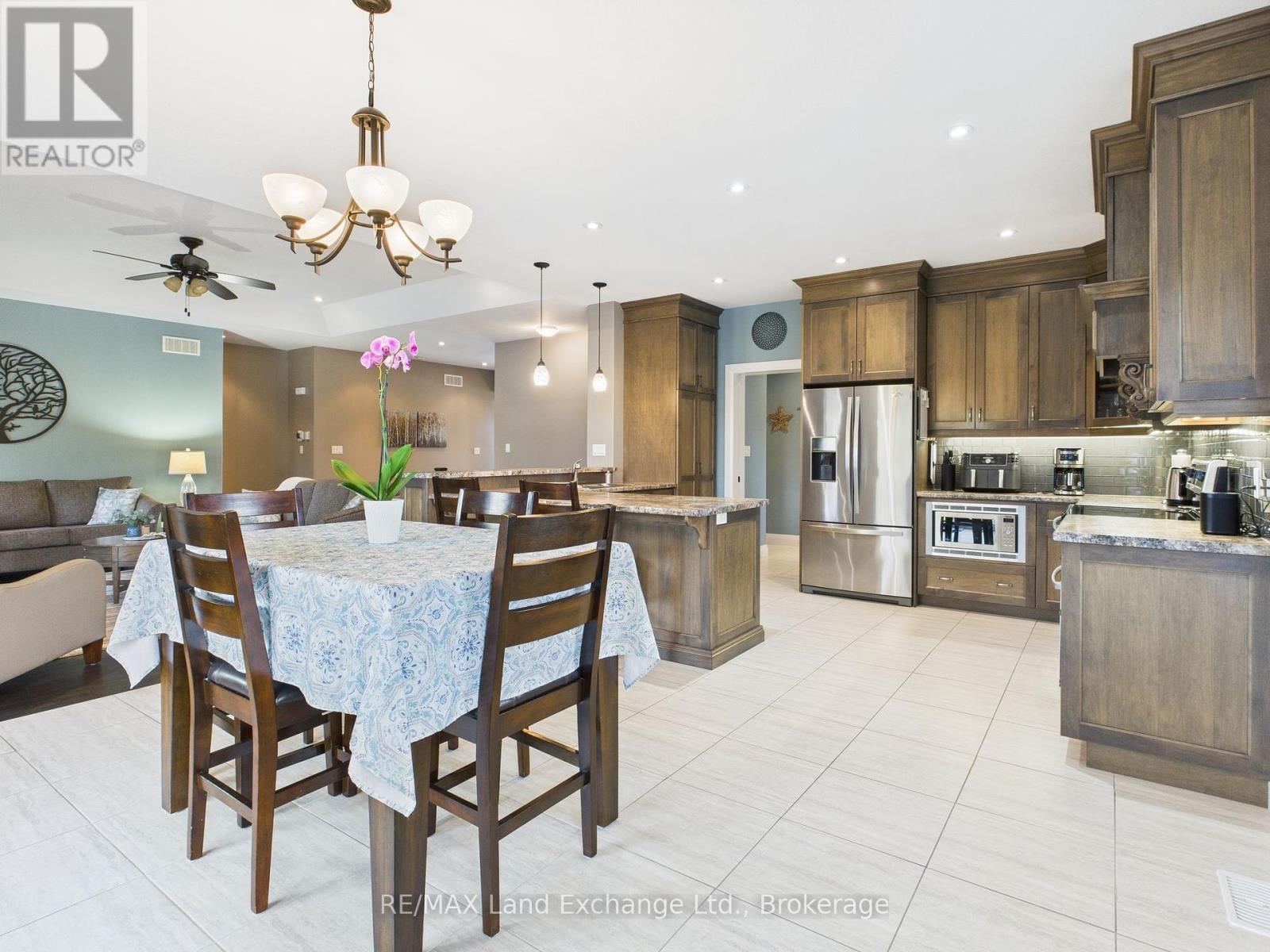 441 Mccullough Crescent, Kincardine, Ontario  N2Z 0A8 - Photo 17 - X12082564
