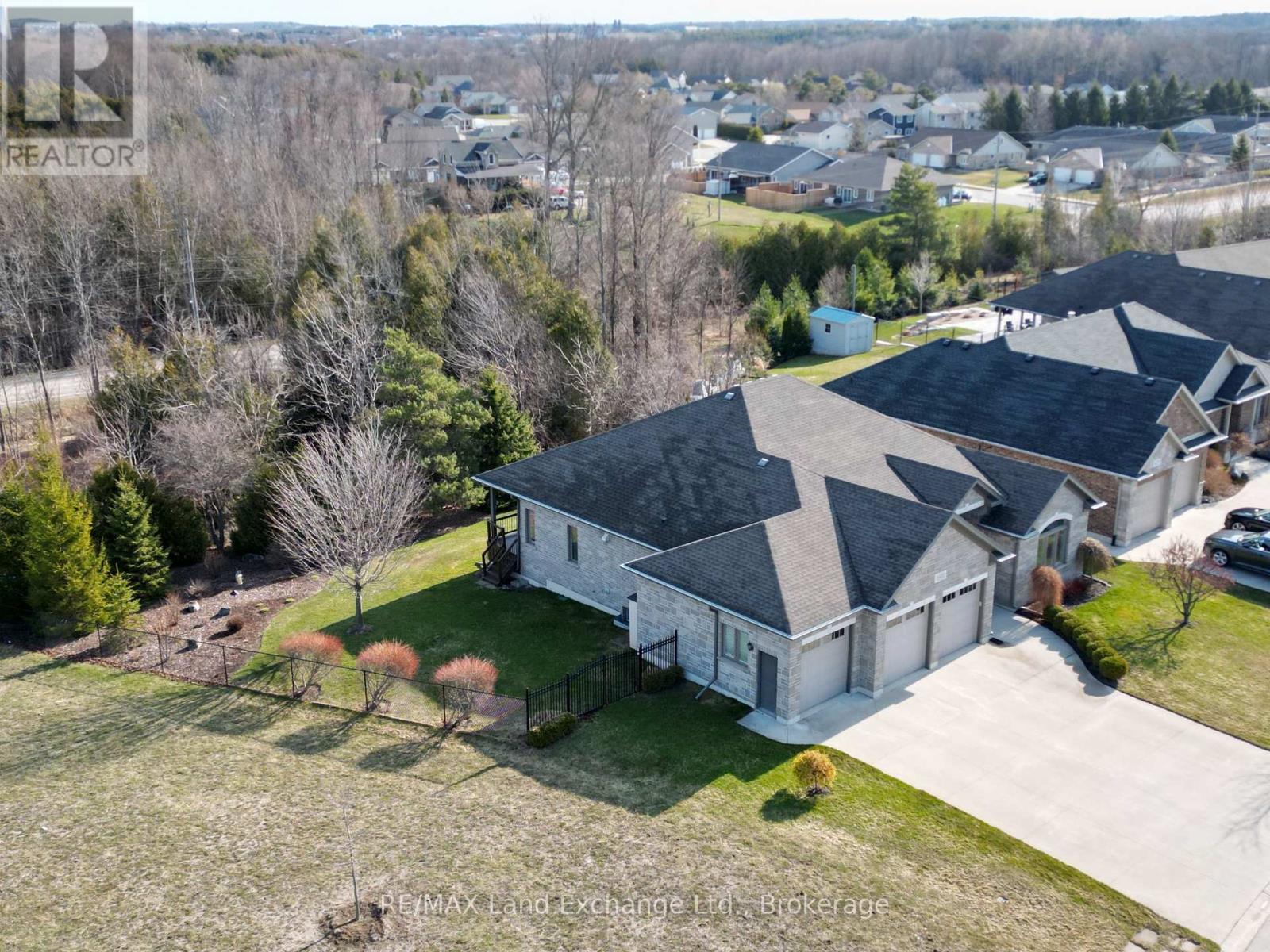 441 Mccullough Crescent, Kincardine, Ontario  N2Z 0A8 - Photo 40 - X12082564