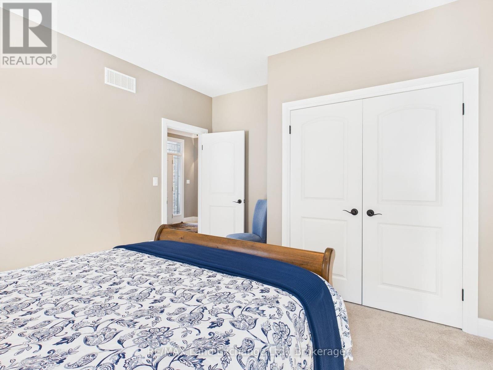 441 Mccullough Crescent, Kincardine, Ontario  N2Z 0A8 - Photo 7 - X12082564