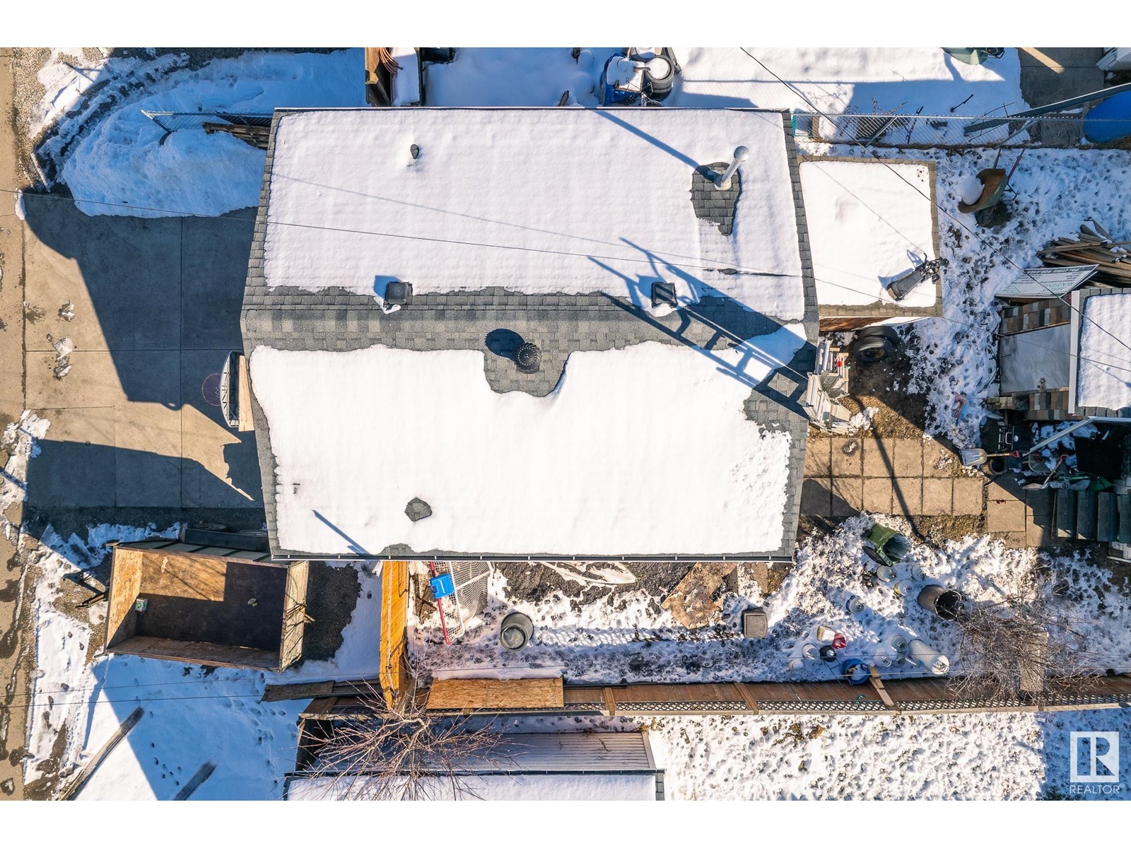 Property at 11916 95A ST NW image 3