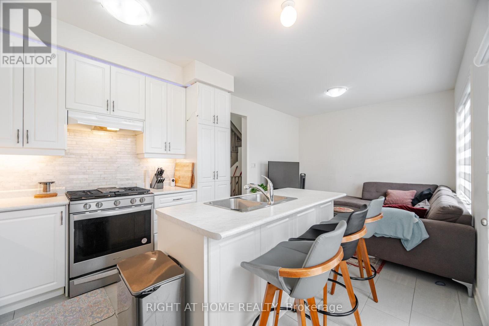 266 Skinner Road, Hamilton, Ontario  L0R 2H1 - Photo 17 - X12081567
