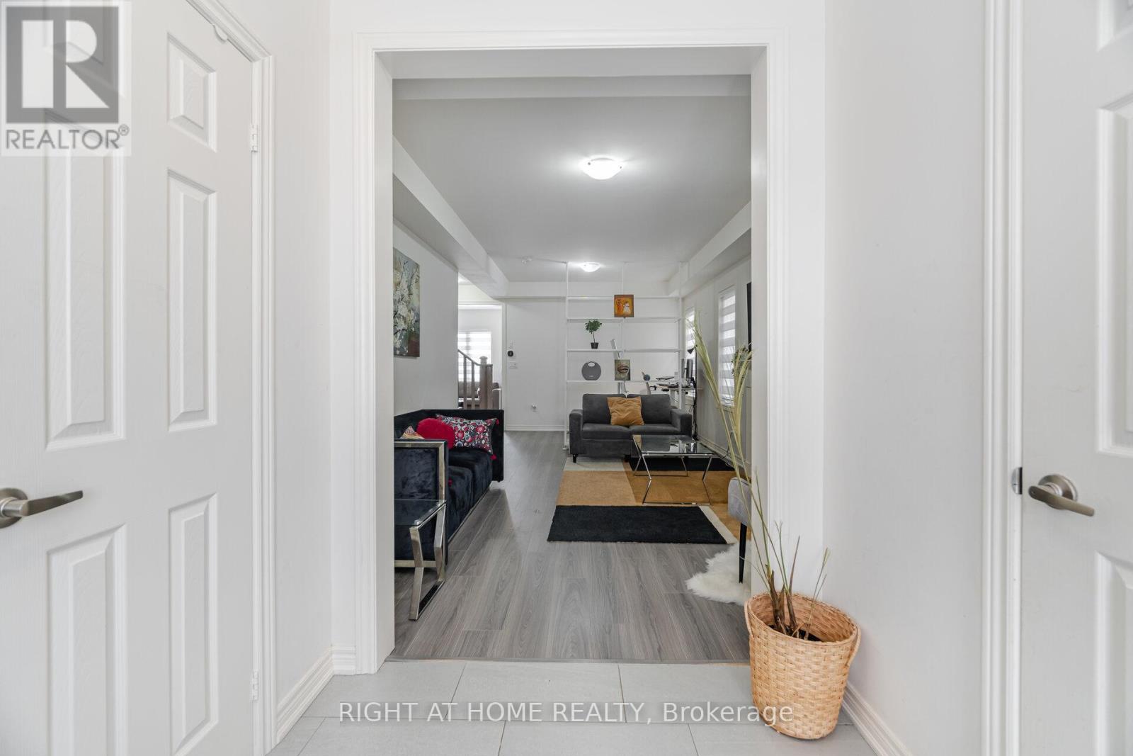 266 Skinner Road, Hamilton, Ontario  L0R 2H1 - Photo 4 - X12081567