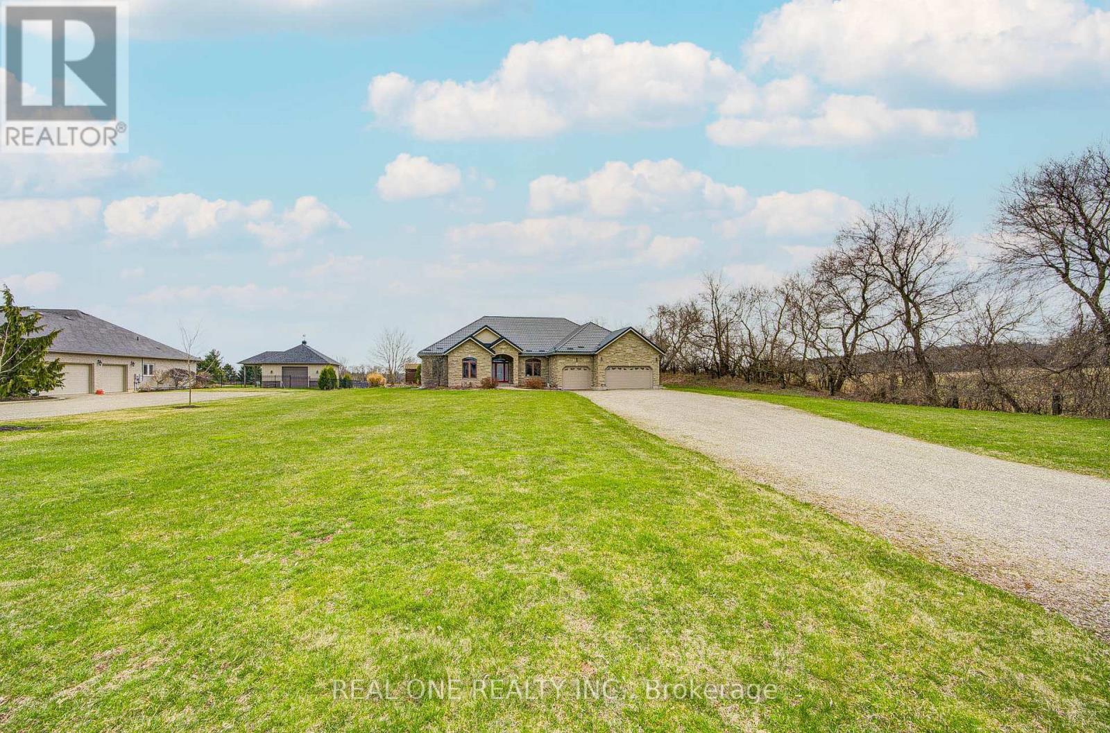 492 Scenic Drive, Brant, Ontario  N0E 1E0 - Photo 1 - X12082582