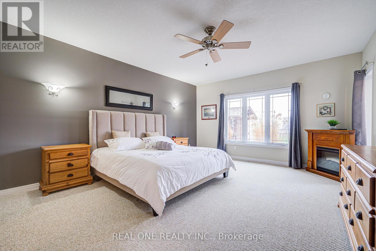 492 Scenic Drive, Brant, Ontario  N0E 1E0 - Photo 18 - X12082582