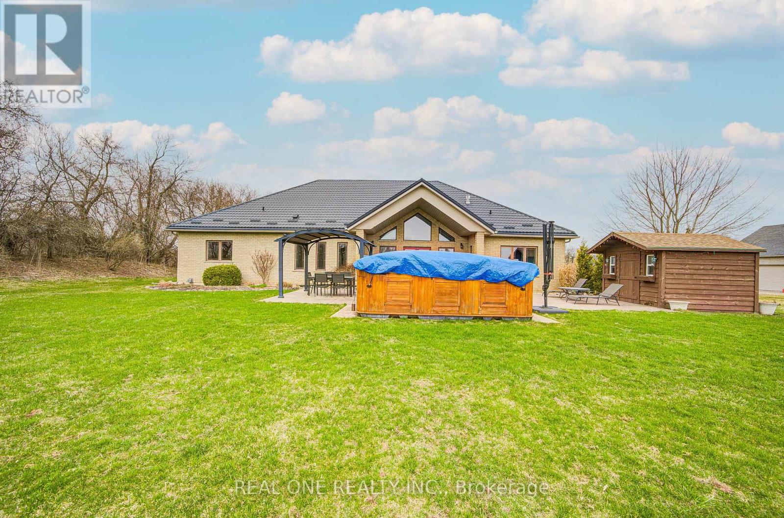 492 Scenic Drive, Brant, Ontario  N0E 1E0 - Photo 45 - X12082582