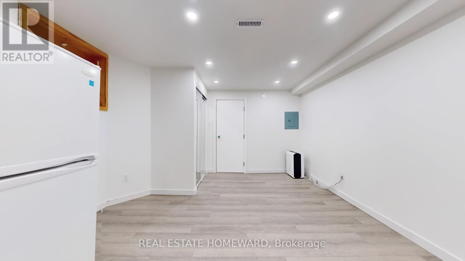 Lower - 62 Mcclenny Drive, Aurora, Ontario  L4G 5P5 - Photo 5 - N12061227