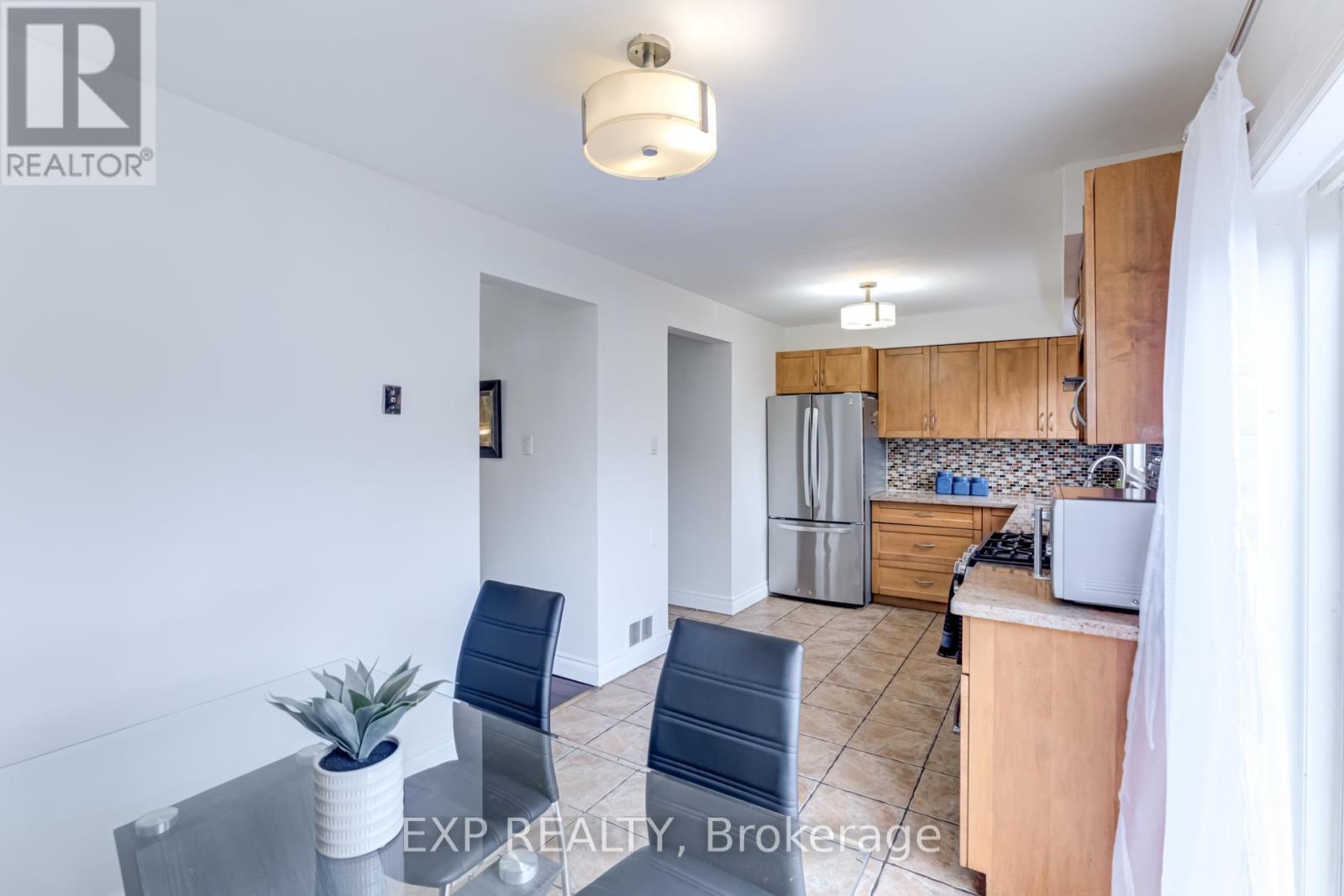179 Lindylou Road, Toronto, Ontario  M9M 2B8 - Photo 21 - W12076960