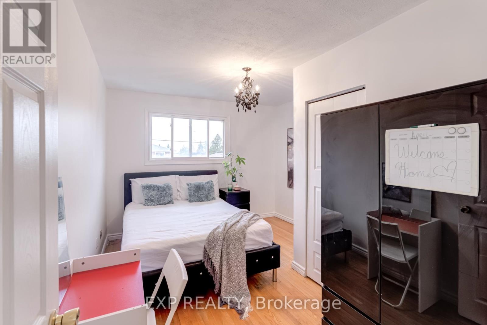 179 Lindylou Road, Toronto, Ontario  M9M 2B8 - Photo 26 - W12076960