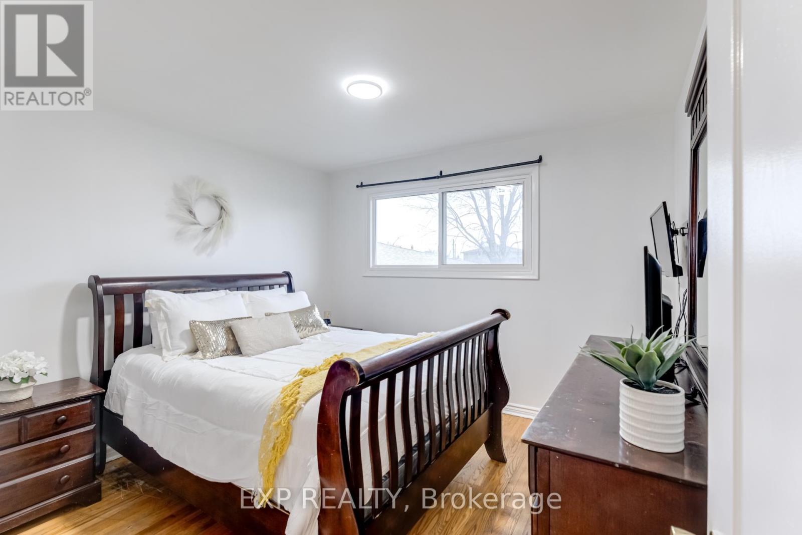 179 Lindylou Road, Toronto, Ontario  M9M 2B8 - Photo 31 - W12076960