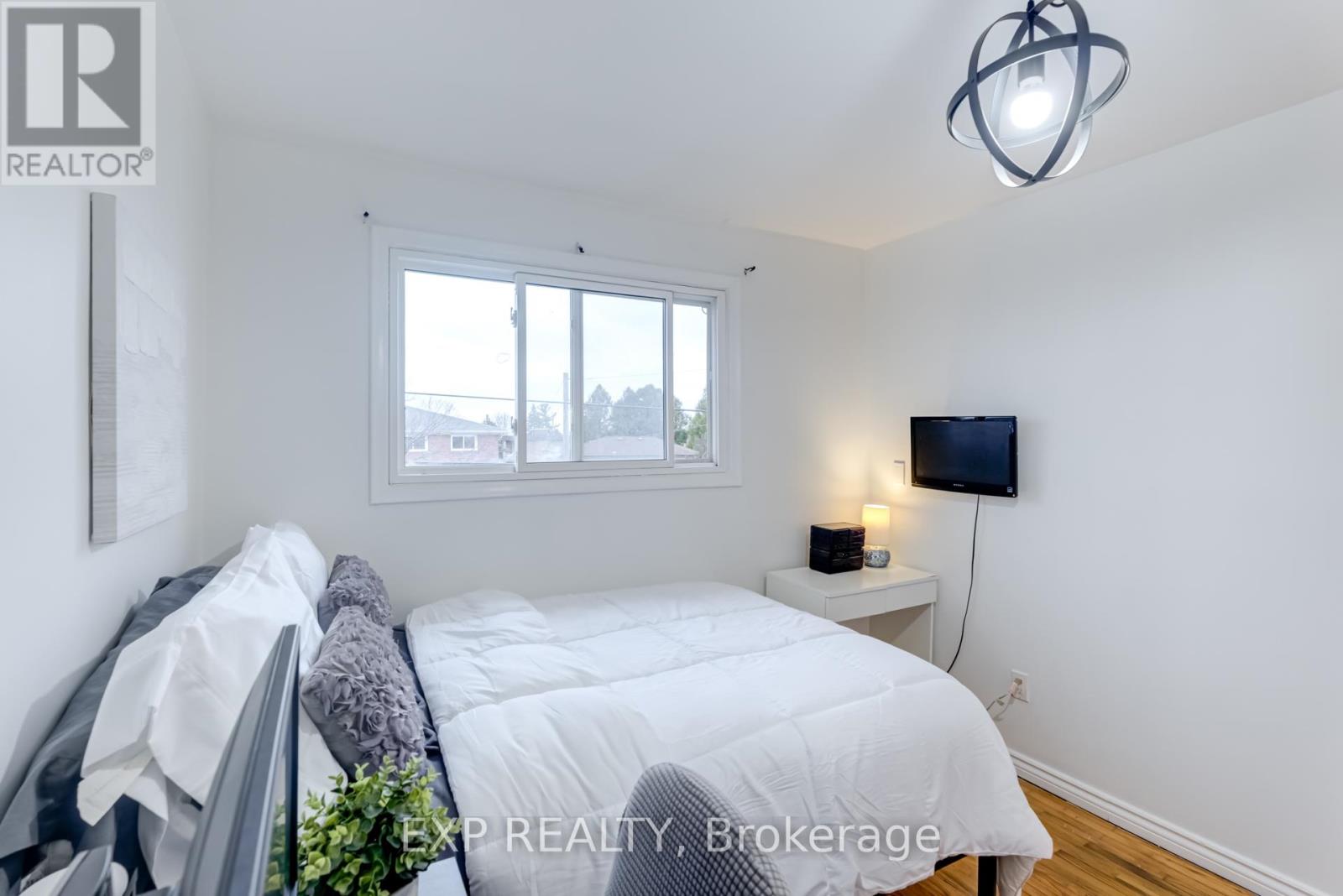 179 Lindylou Road, Toronto, Ontario  M9M 2B8 - Photo 33 - W12076960