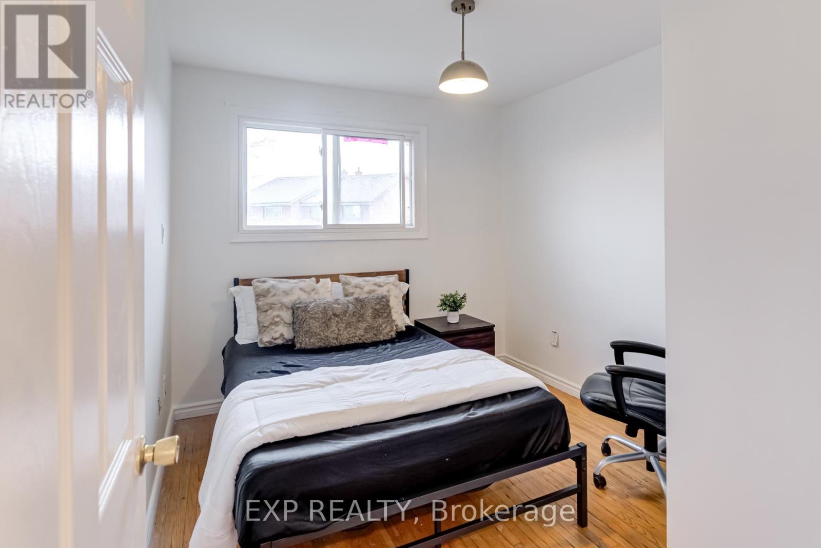 179 Lindylou Road, Toronto, Ontario  M9M 2B8 - Photo 36 - W12076960