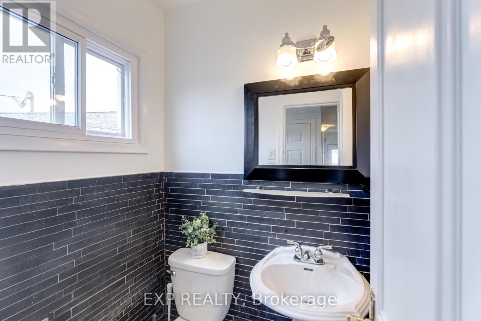 179 Lindylou Road, Toronto, Ontario  M9M 2B8 - Photo 40 - W12076960