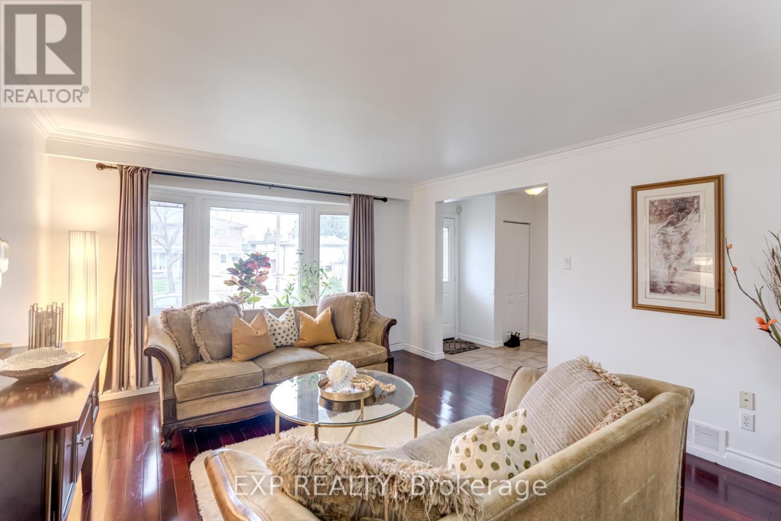 179 Lindylou Road, Toronto, Ontario  M9M 2B8 - Photo 6 - W12076960