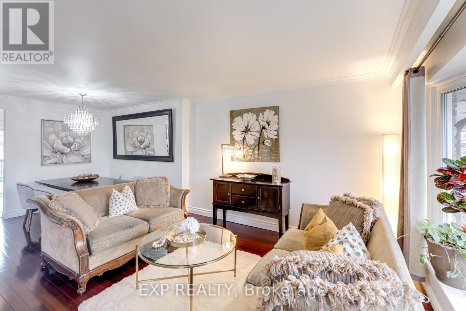 179 Lindylou Road, Toronto, Ontario  M9M 2B8 - Photo 8 - W12076960