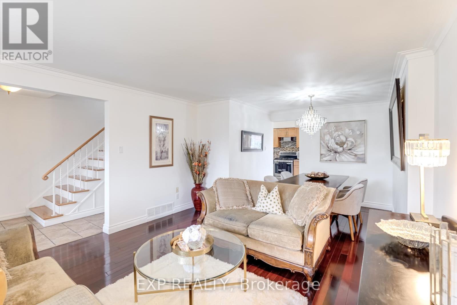 179 Lindylou Road, Toronto, Ontario  M9M 2B8 - Photo 9 - W12076960