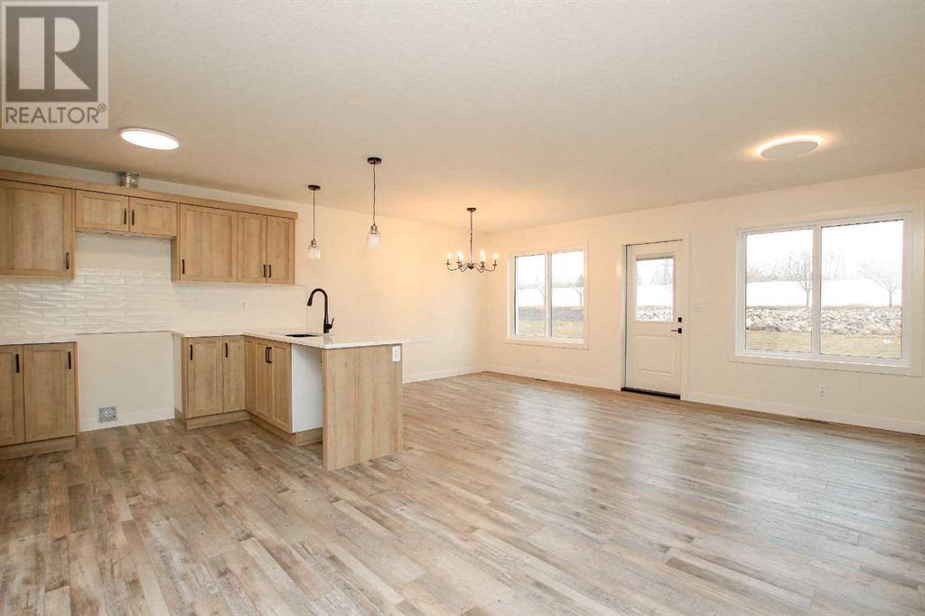 89 Athens Road, Blackfalds, Alberta  T4M 0N5 - Photo 5 - A2206738
