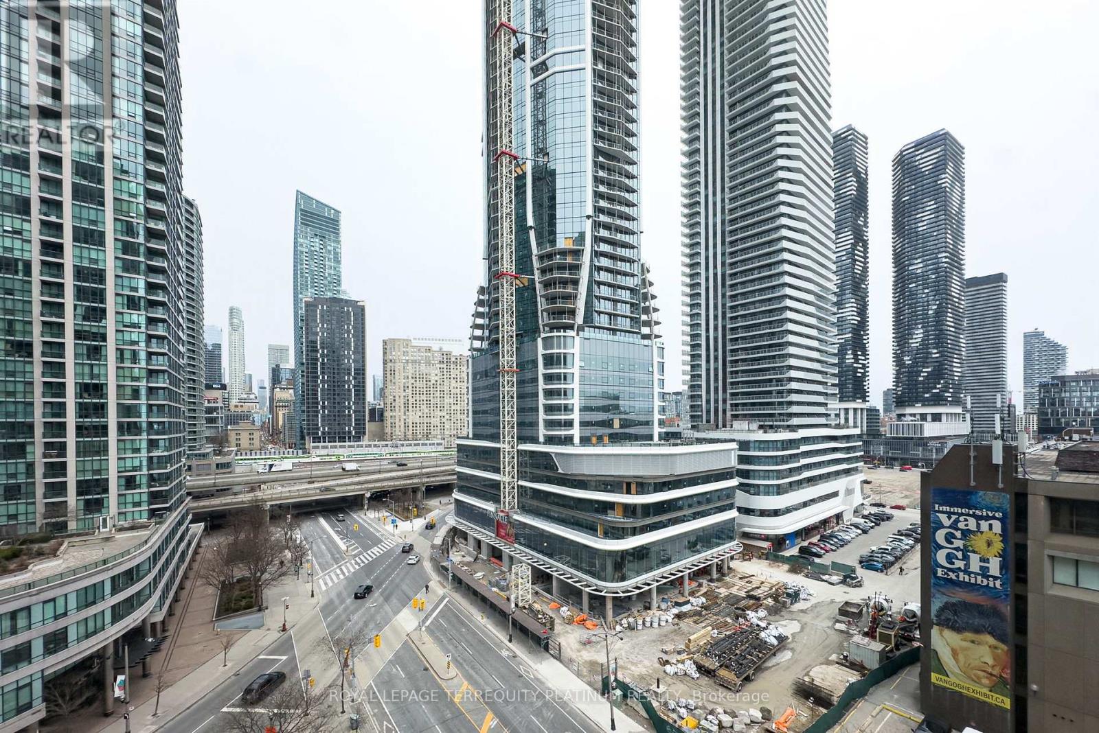 1008 - 10 Yonge Street, Toronto (Waterfront Communities), Ontario  M5E 1R4 - Photo 13 - C12082649
