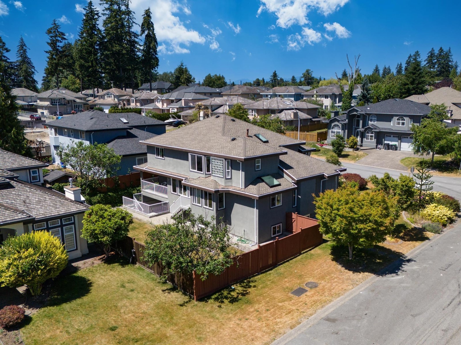 Property at 15696 82A AVENUE image 2