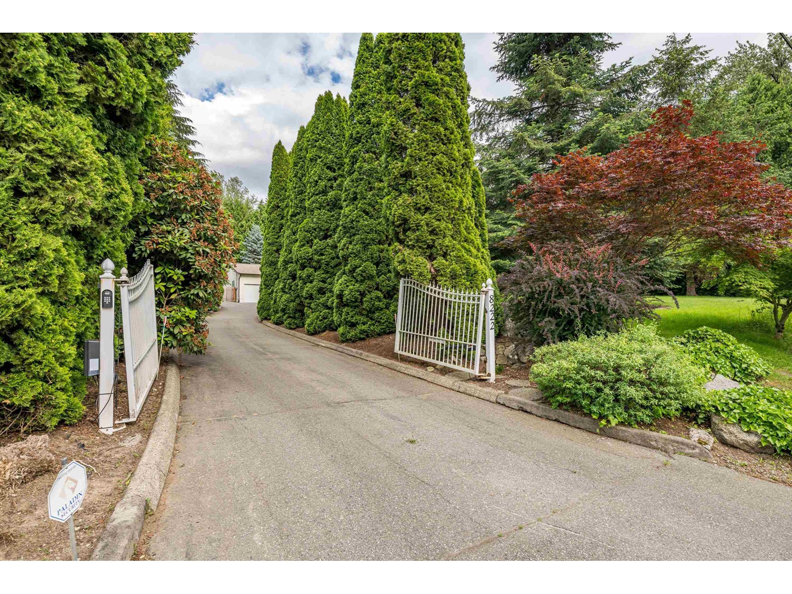 Property at 8222 197 STREET image 4