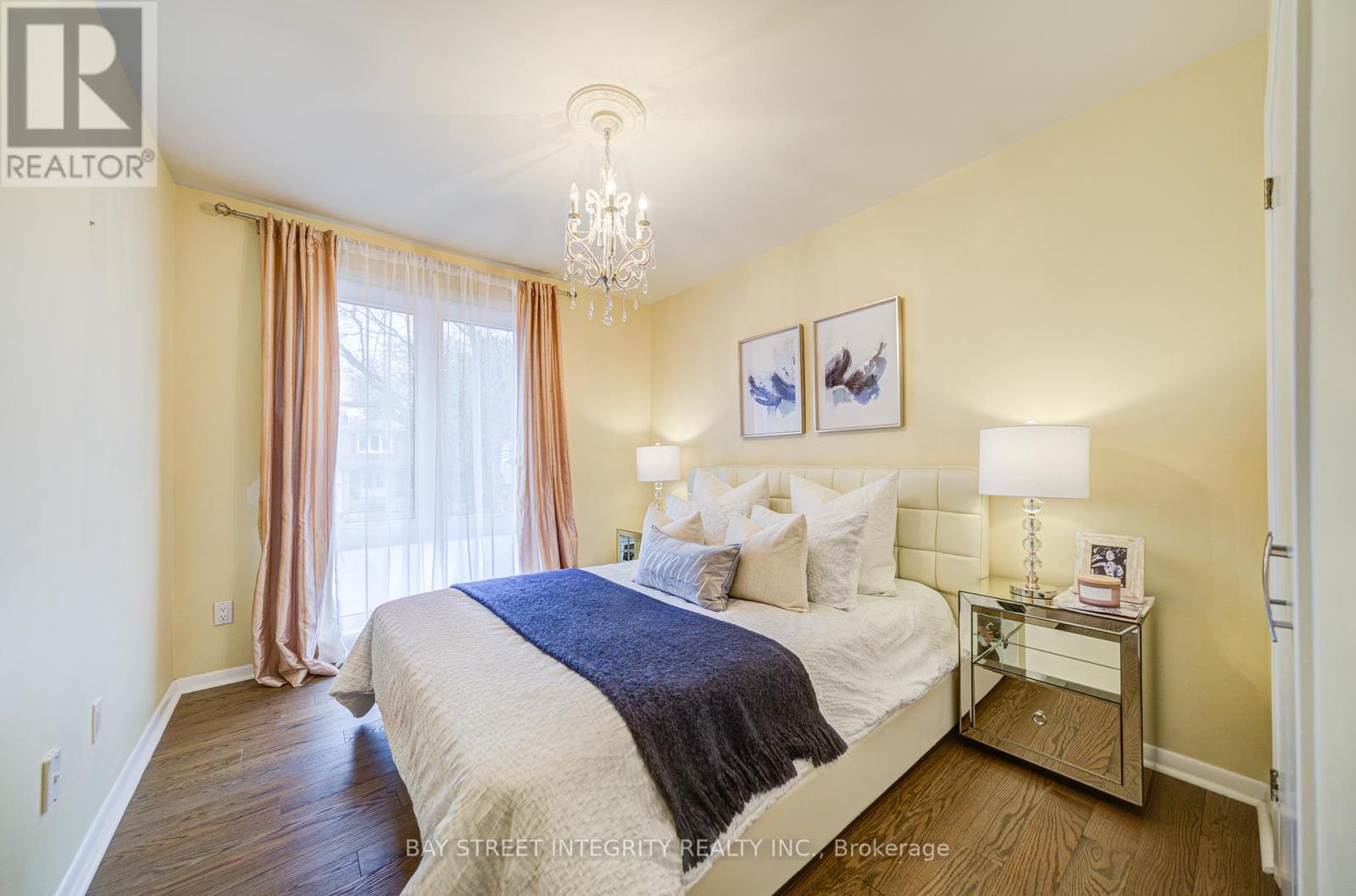 60 Foursome Crescent, Toronto, Ontario  M2P 1W3 - Photo 18 - C12082706