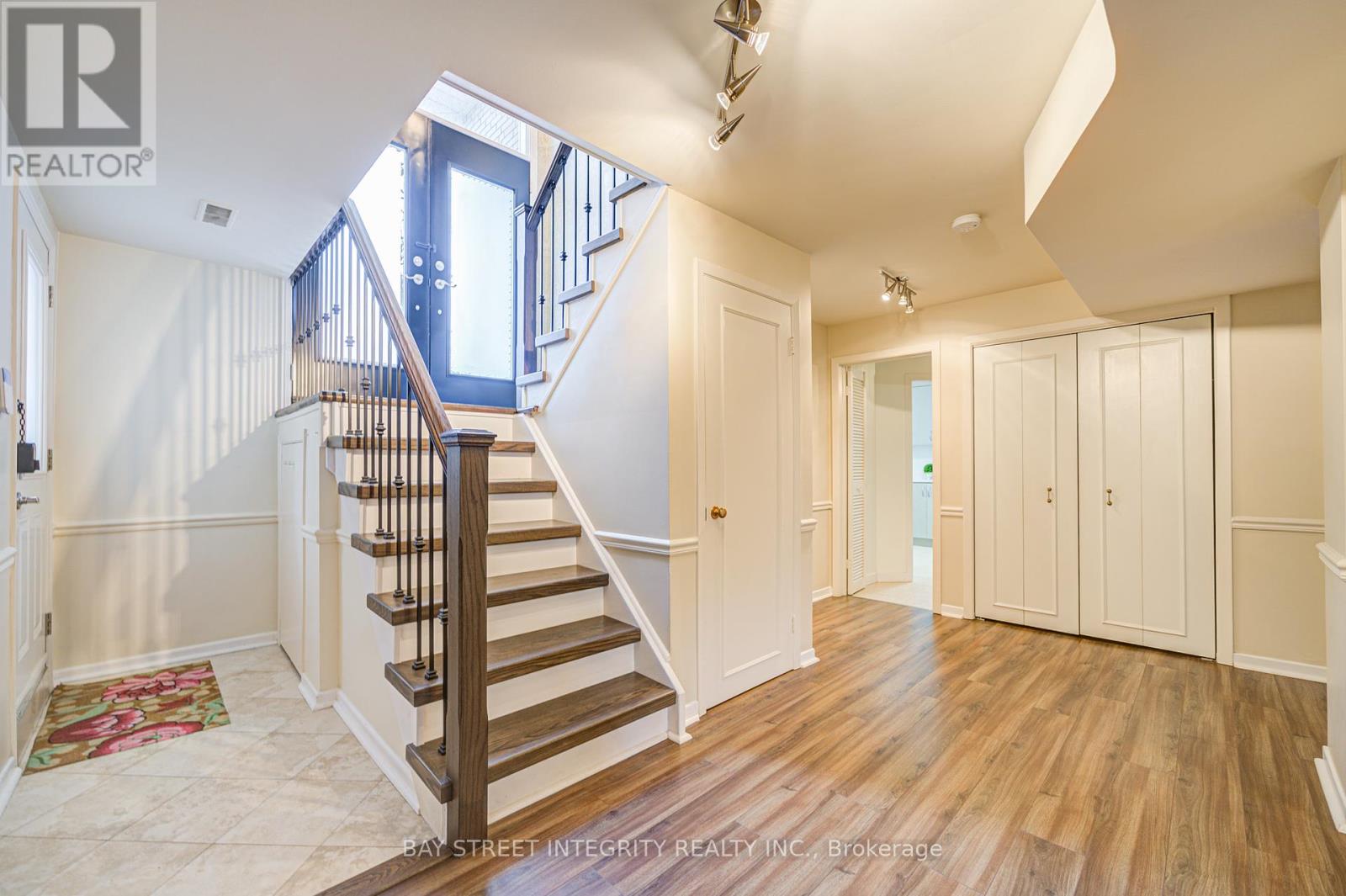 60 Foursome Crescent, Toronto, Ontario  M2P 1W3 - Photo 24 - C12082706