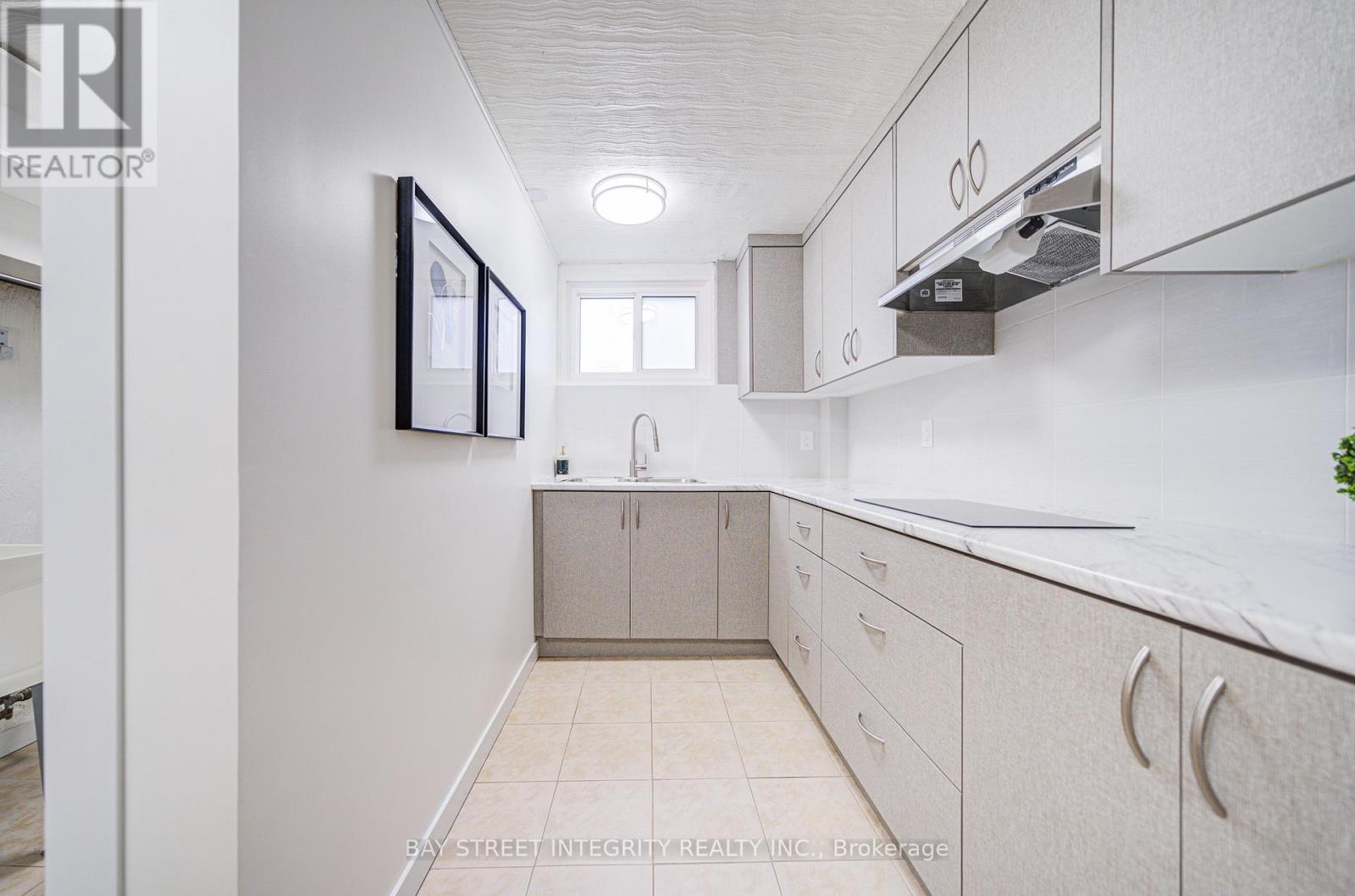60 Foursome Crescent, Toronto, Ontario  M2P 1W3 - Photo 35 - C12082706