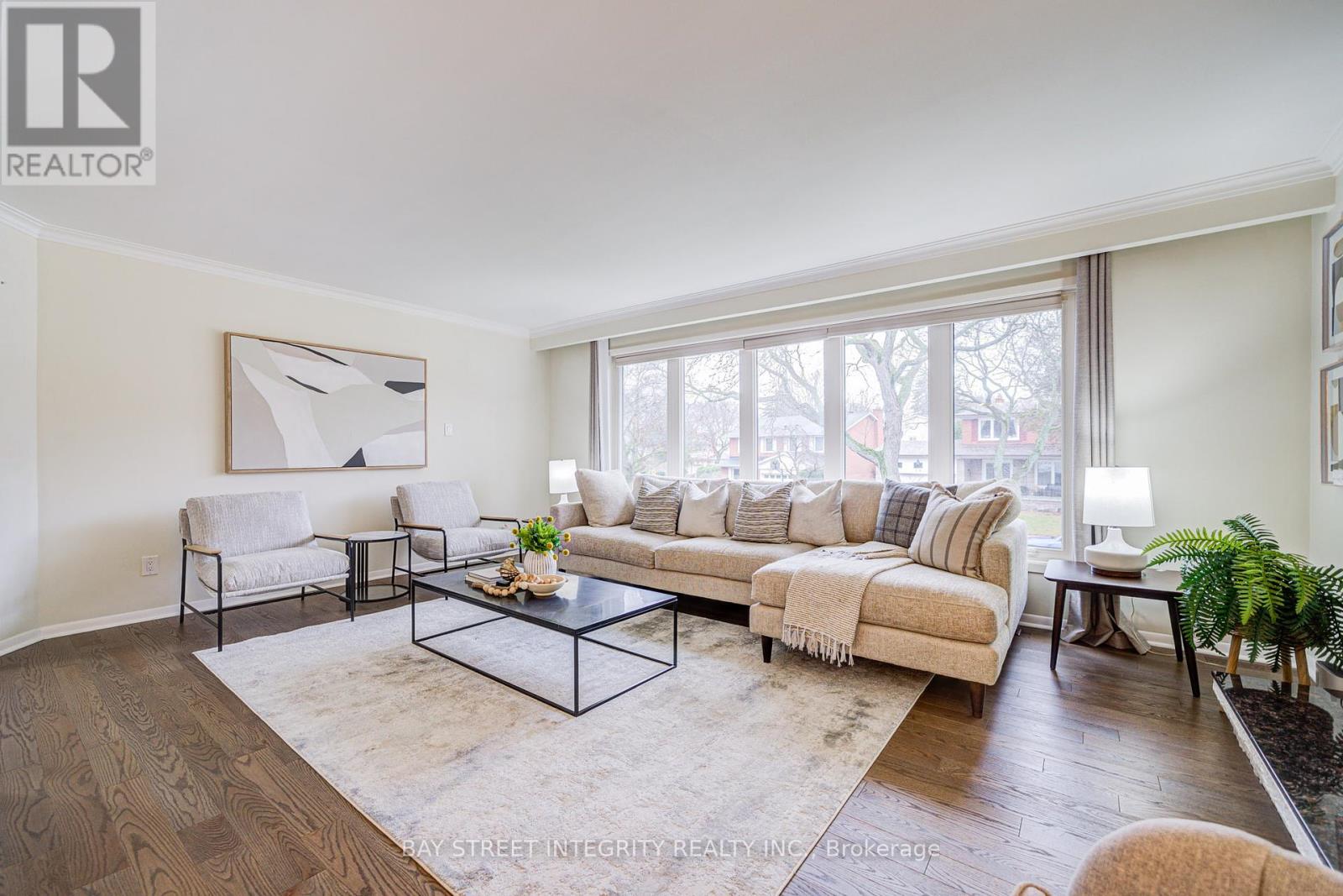 60 Foursome Crescent, Toronto, Ontario  M2P 1W3 - Photo 5 - C12082706