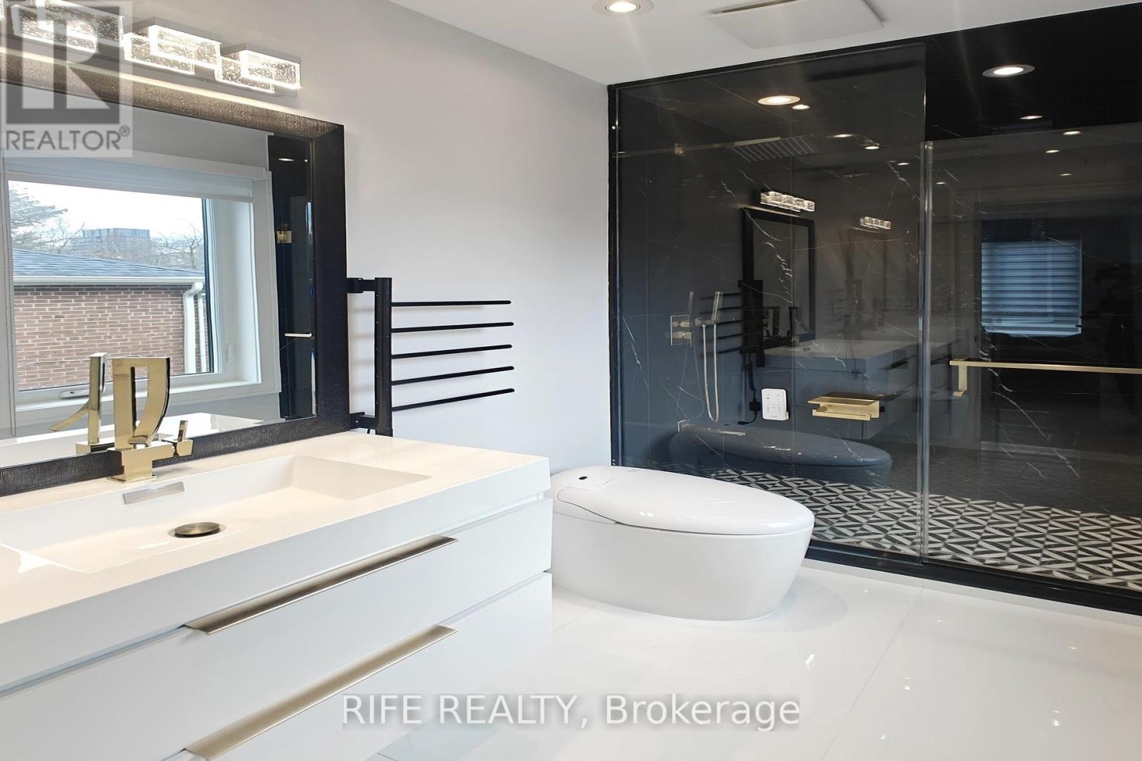 615 Briar Hill Avenue, Toronto, Ontario  M5N 1N4 - Photo 26 - C12082707