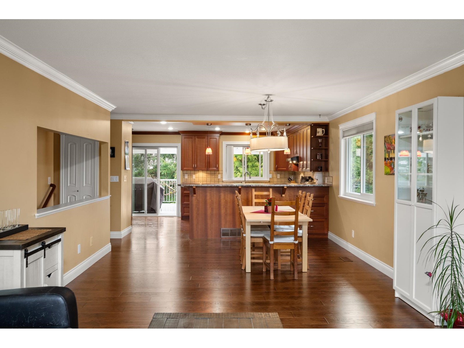 16199 13 Avenue, Surrey, British Columbia  V4A 6W3 - Photo 5 - R2987797