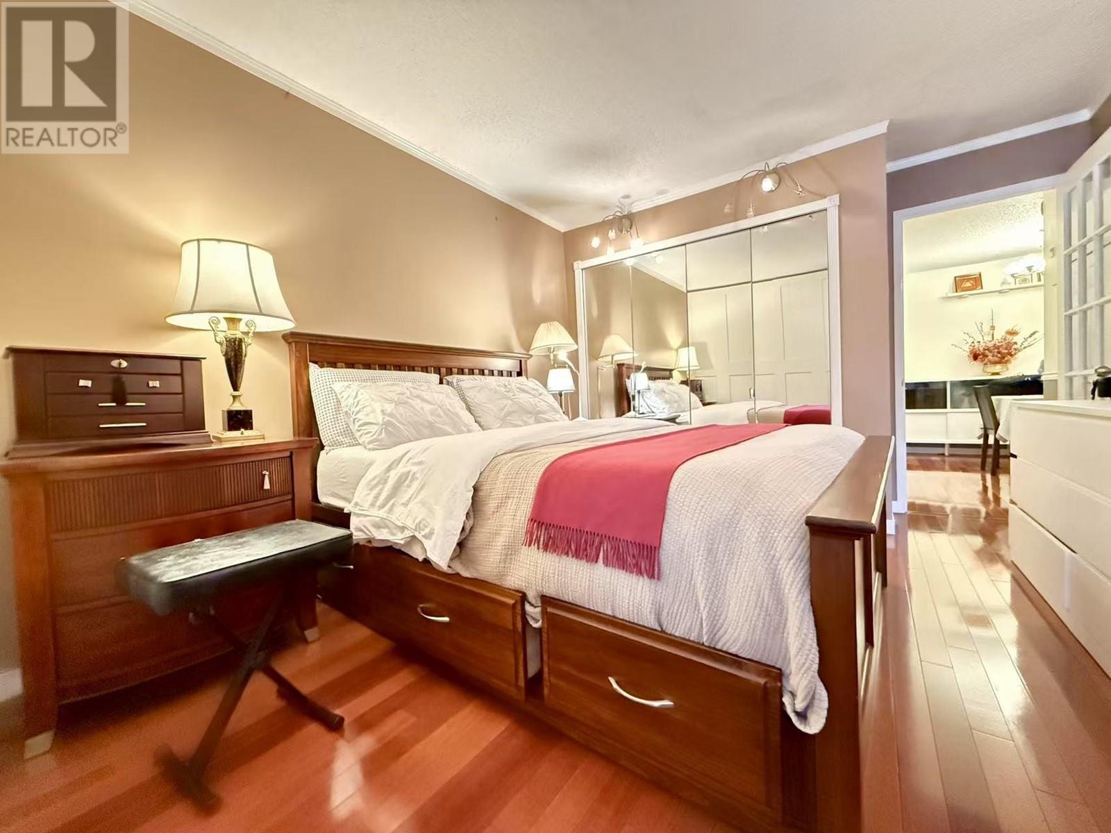 Listing Picture 14 of 30 : 205 3875 W 4TH AVENUE, Vancouver / 溫哥華 - 魯藝地產 Yvonne Lu Group - MLS Medallion Club Member