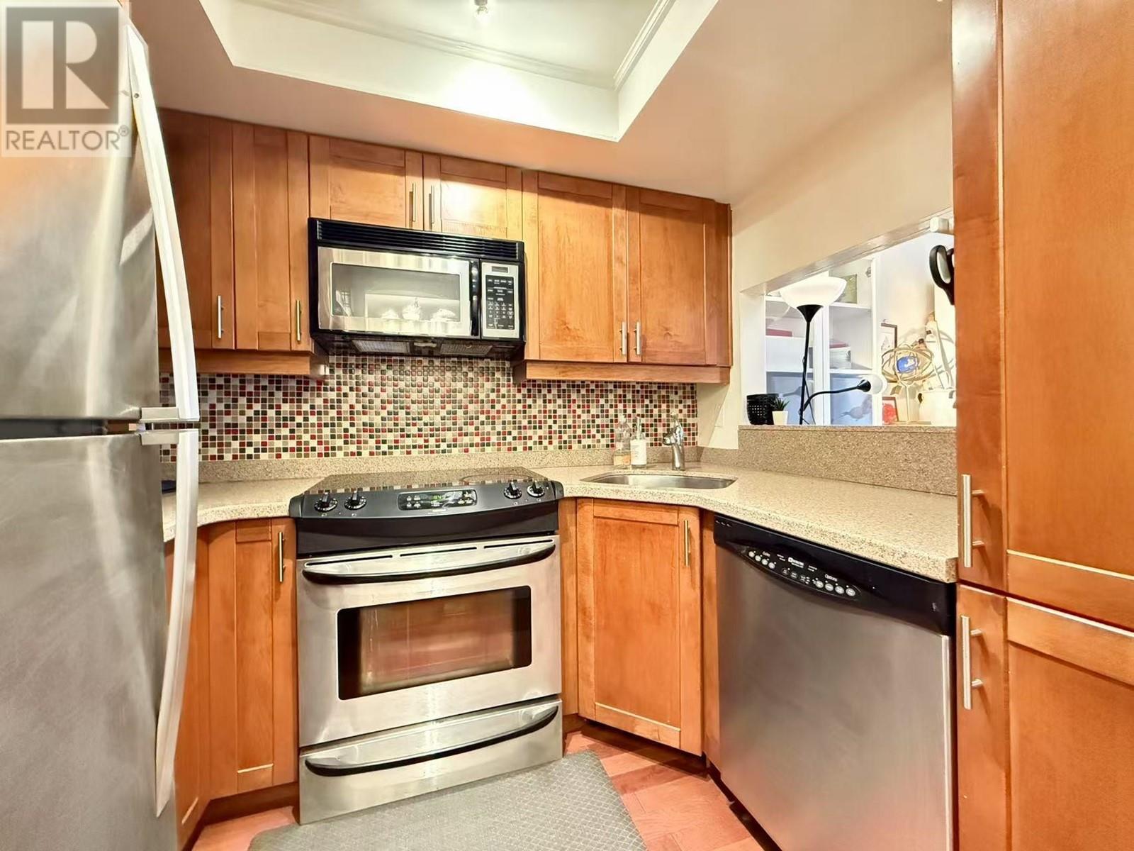 Listing Picture 12 of 30 : 205 3875 W 4TH AVENUE, Vancouver / 溫哥華 - 魯藝地產 Yvonne Lu Group - MLS Medallion Club Member