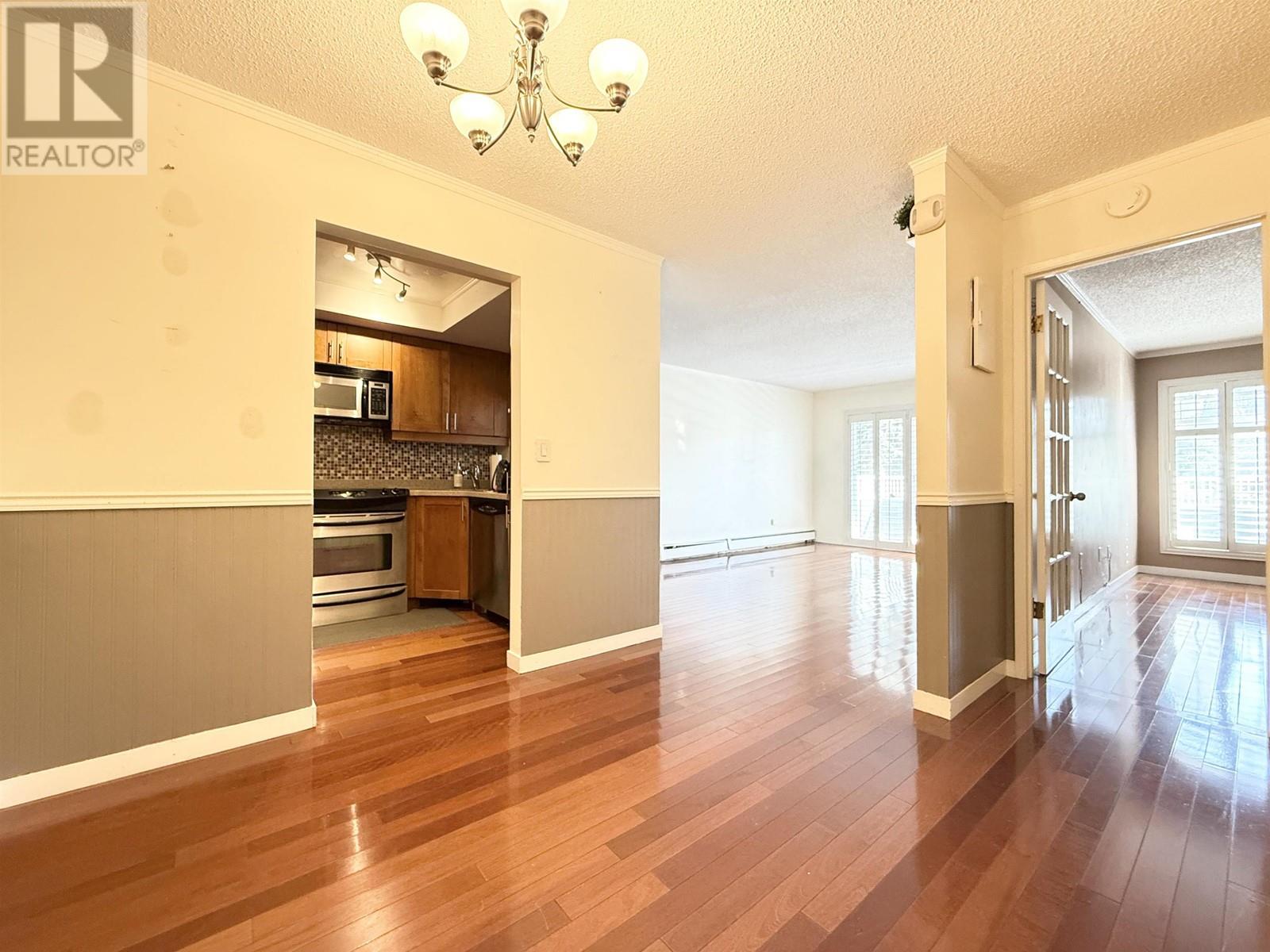 Listing Picture 7 of 30 : 205 3875 W 4TH AVENUE, Vancouver / 溫哥華 - 魯藝地產 Yvonne Lu Group - MLS Medallion Club Member