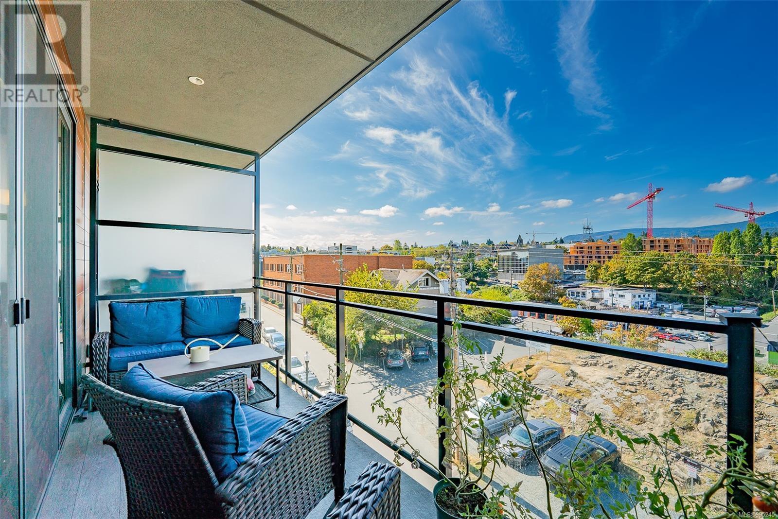 Property at 412 91 Chapel St image 2