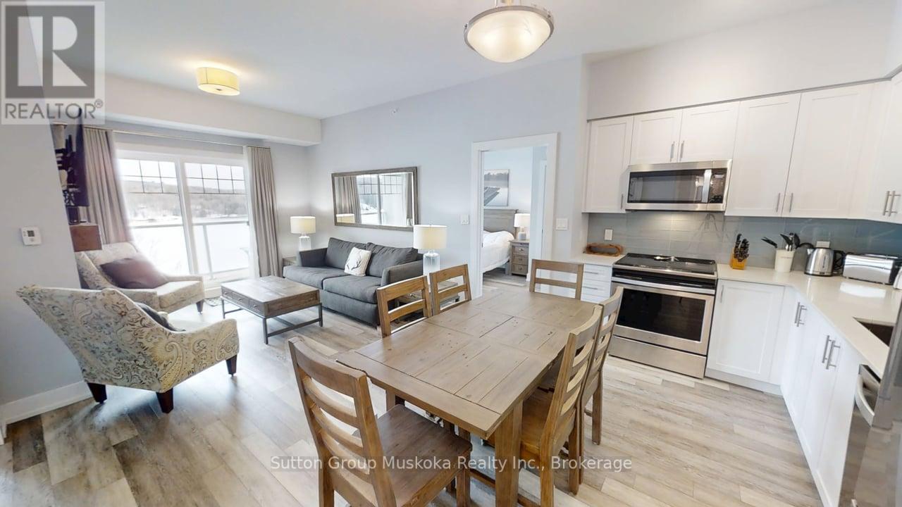 423 - 25 Pen Lake Point Road, Huntsville (Chaffey), Ontario  P1H 2E8 - Photo 2 - X12082781