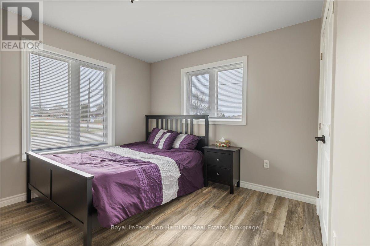 42 John Street, Morris Turnberry, Ontario  N0G 1E0 - Photo 14 - X12082422