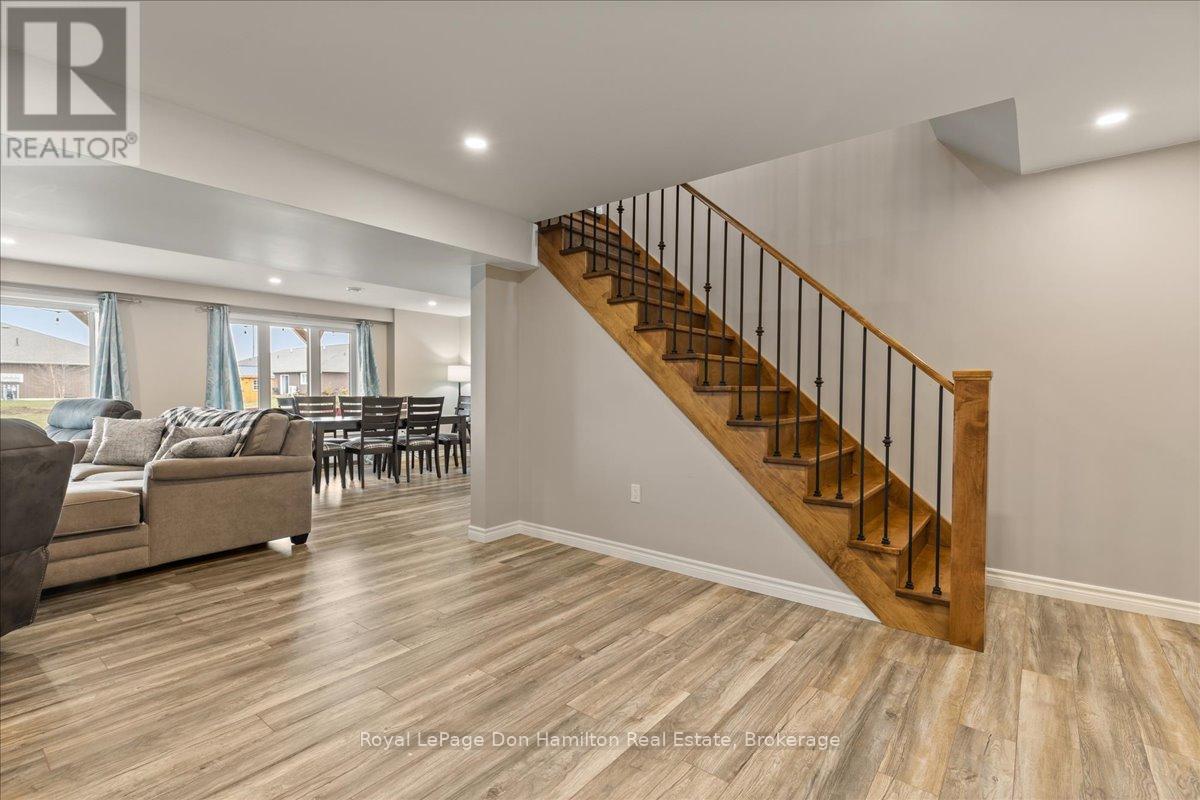 42 John Street, Morris Turnberry, Ontario  N0G 1E0 - Photo 25 - X12082422