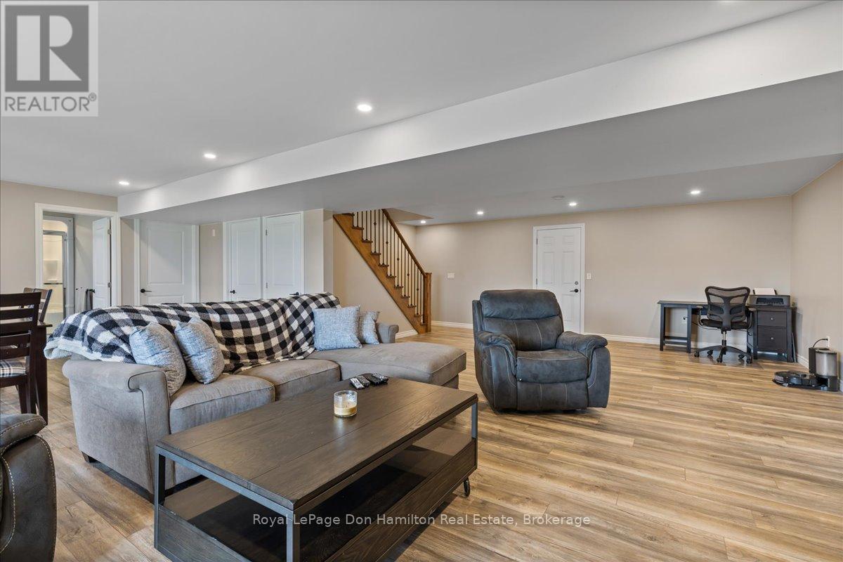42 John Street, Morris Turnberry, Ontario  N0G 1E0 - Photo 26 - X12082422