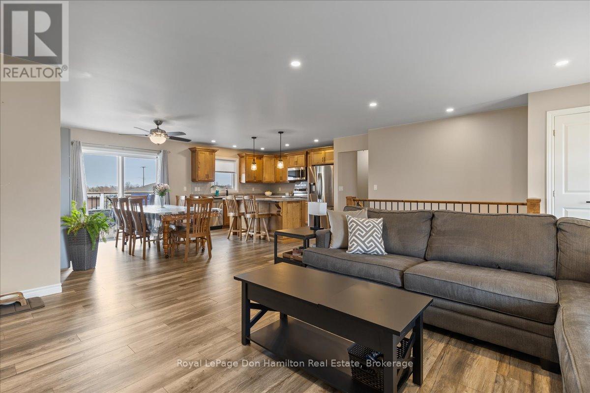 42 John Street, Morris Turnberry, Ontario  N0G 1E0 - Photo 7 - X12082422